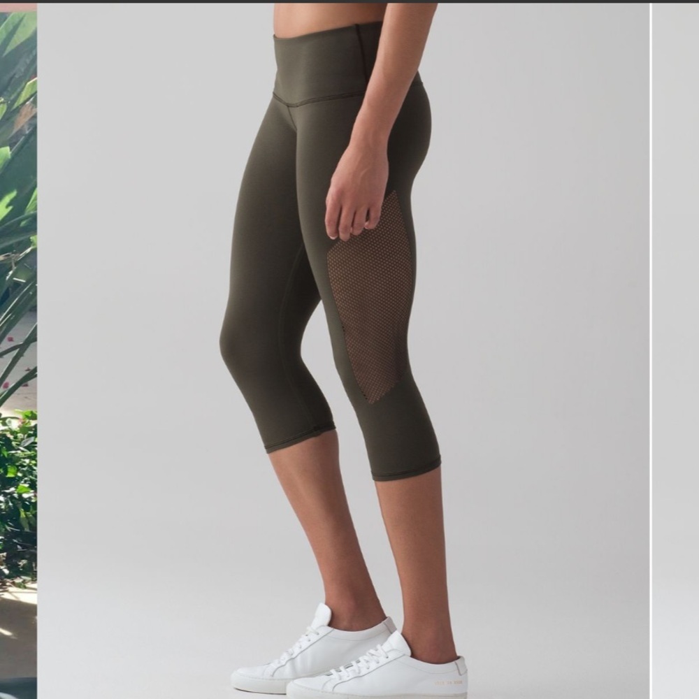 Lululemon Reveal Crop (15")